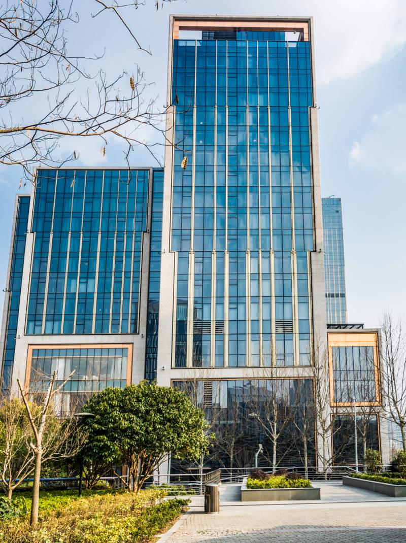 瑞易思网络科技 · 现代化商务中心